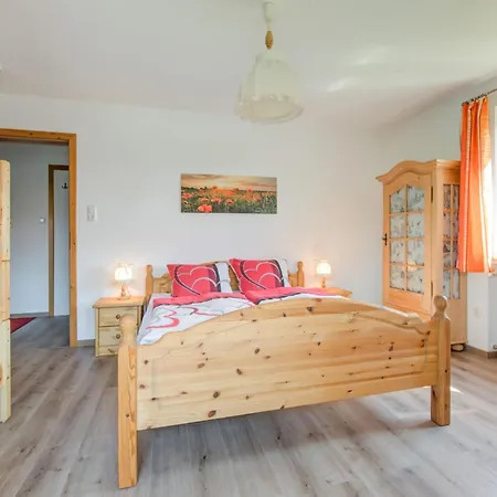 Flat In With Furnished Garden, Cleaning Included *